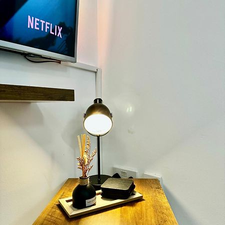 Rnm - Business Professional & Top Choice, Private Access & Entire Place, Kitchen & Washroom With Amenities, Smart Tv, Easy Access, Fast Wifi, Parking Nearby, Great Transport Links Halesowen Luaran gambar